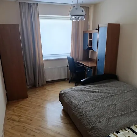 Max 2 Apartment